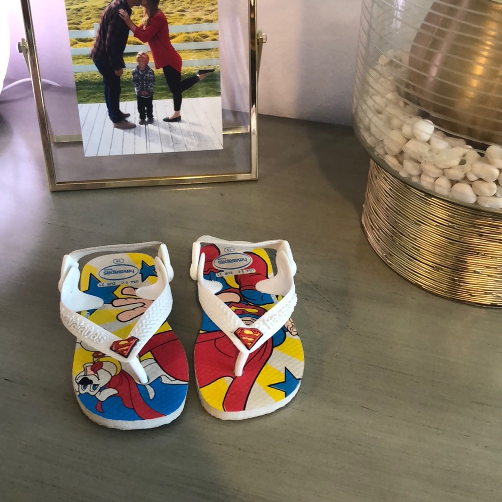 Havaianas Superman sandals
